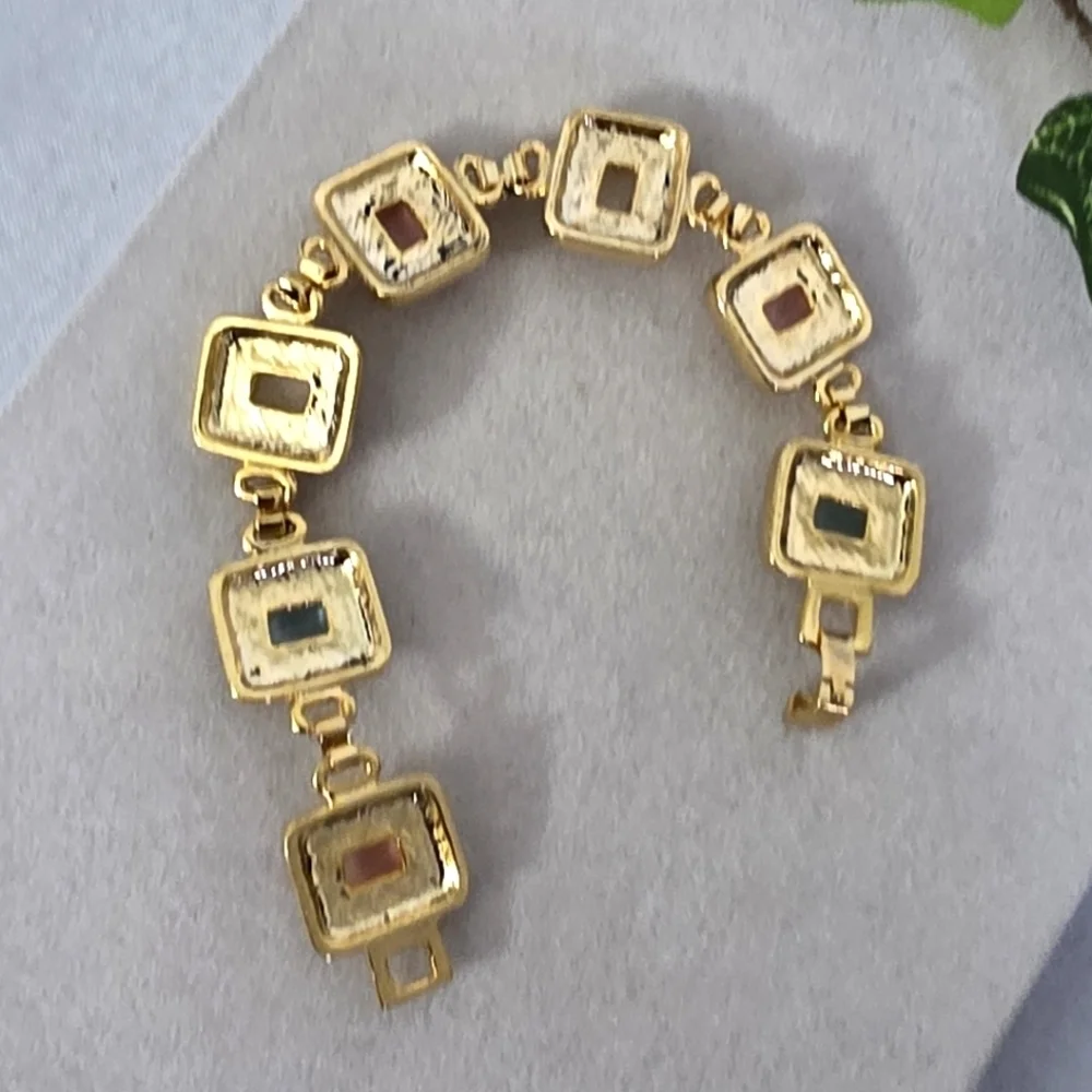 Gold Square Link Bracelet with Frosted Acrylic Glass Stones - Picture 5 of 10